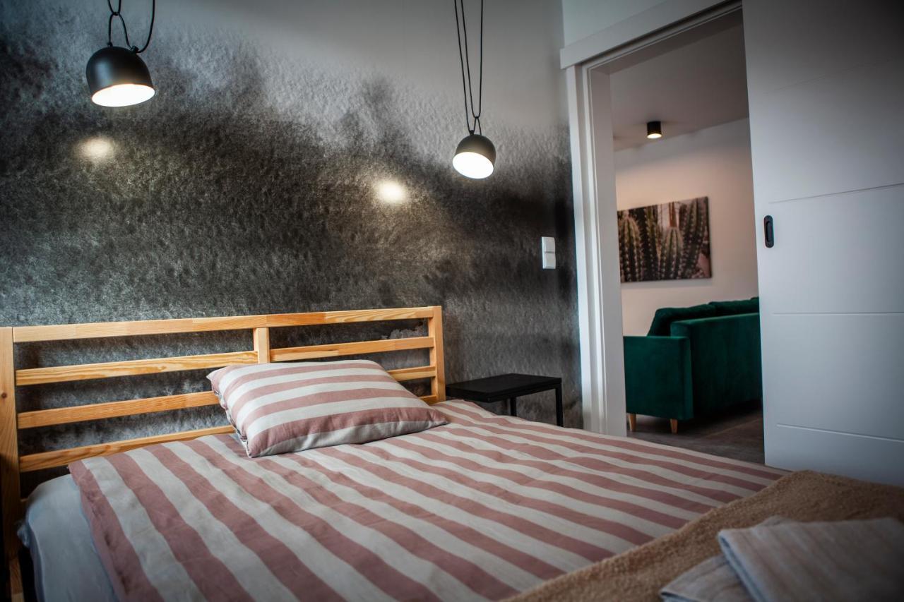 Luksusowy Apartament Nad Jeziorem Człuchów Esterno foto